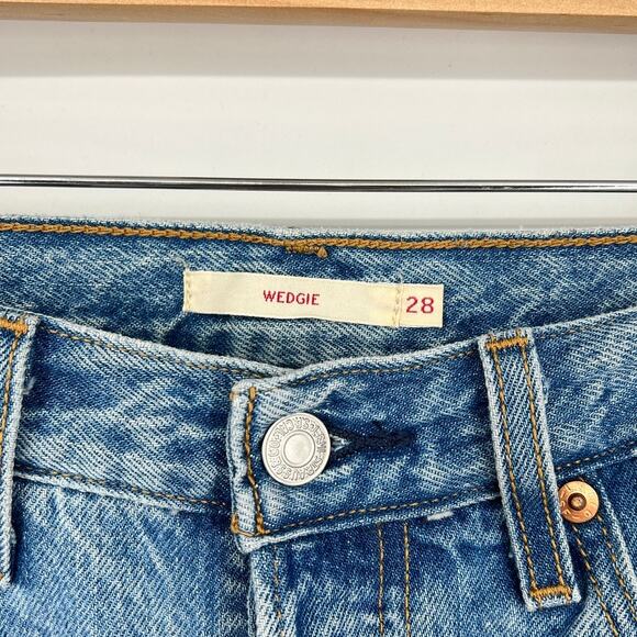 Levi's Premium Denim Wedgie Jeans Women's 28 Blue Straight Leg Button Fly Cotton - Picture 3 of 8